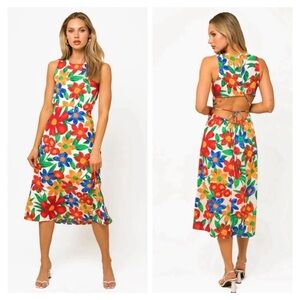 NWT-Tropical Floral Print Big Flowers Open Back Midi Dress
